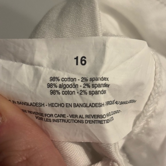 Anne Klein Classic White Shorts - Picture 4 of 4